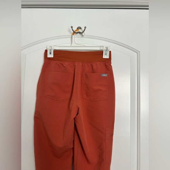 FIGS Zamora Jogger Scrub Workwear Nurse Pants in color Terracotta size XXS P - Picture 6 of 12